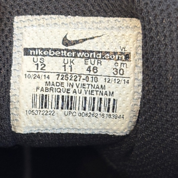 Nike Alpha Black and Gray soccer cleats - Picture 3 of 4